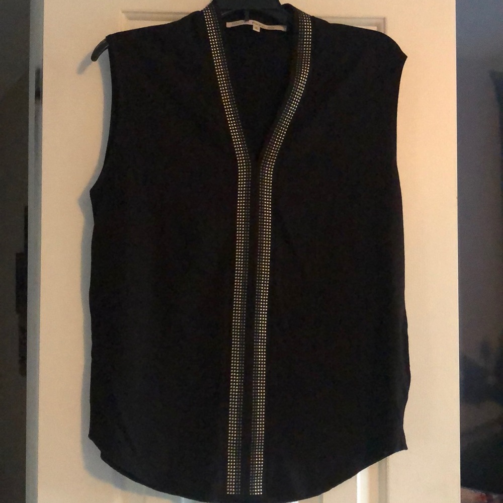 Sleeveless knit top